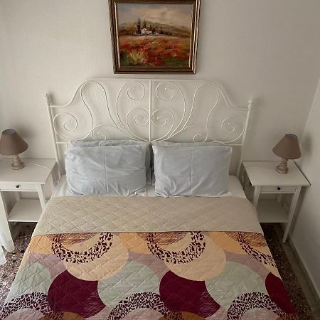 Stefani Apartment With A Sea View Terrace! เนอามูดาเนีย ภายนอก รูปภาพ